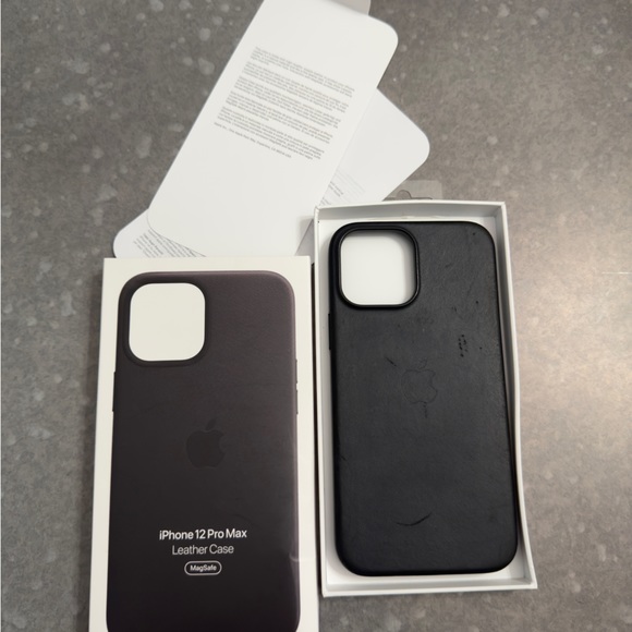 Apple iPhone 12 Pro Max Leather Case - Picture 2 of 10